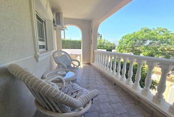 LONG-TERM RENTAL VILLA WITH SEA VIEWS IN ALTEA OLD TOWN
