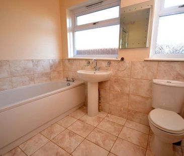 2 bedroom bungalow to rent - Photo 6