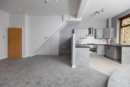 3 bedroom end of terrace house to rent - Photo 4