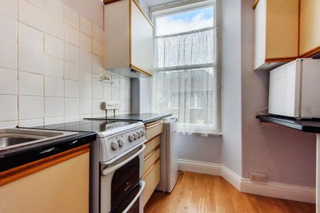 1 bedroom ground floor flat to rent - Photo 3