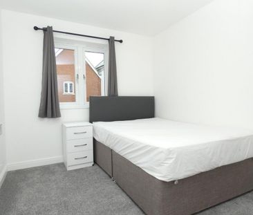 2 bedroom flat to rent - Photo 2