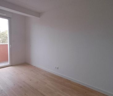 location Appartement T2 DE 46.2m² À RAMONVILLE SAINT AGNE - Photo 3