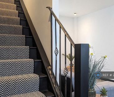 2 bedroom terraced house to rent - Photo 5