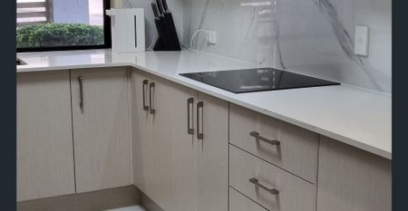 Modern Fully Renovated Townhouse in Prime Indooroopilly Location - Photo 4