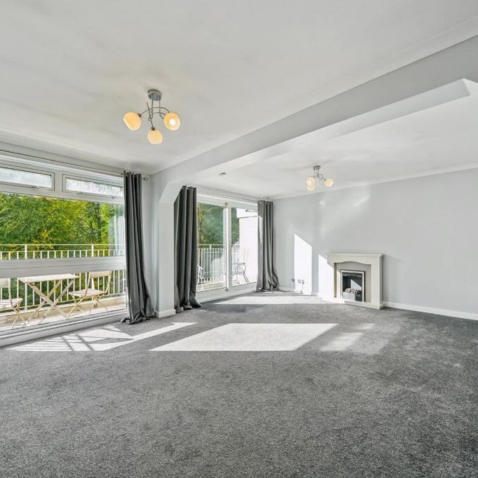 3 bedroom flat to rent - Photo 1