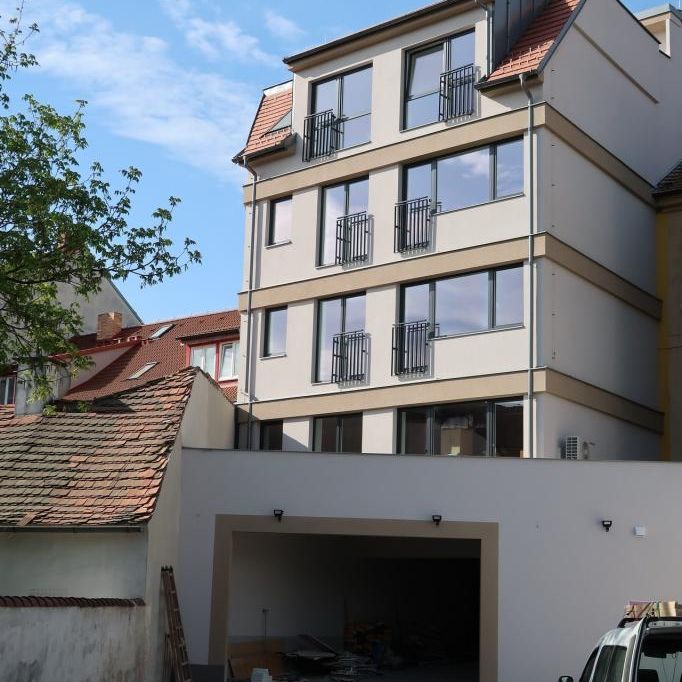 Pronájem bytu 1+kk 45 m2 - Fotografie 1