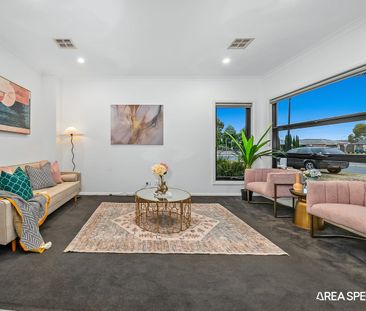 Stylish & Spacious Family Living in Parks Edge Estate! - Photo 5