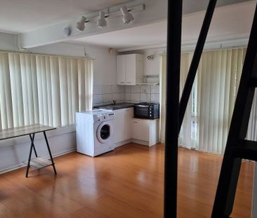 Cosy Rental - partially furnished Old Whenuapai - Photo 2