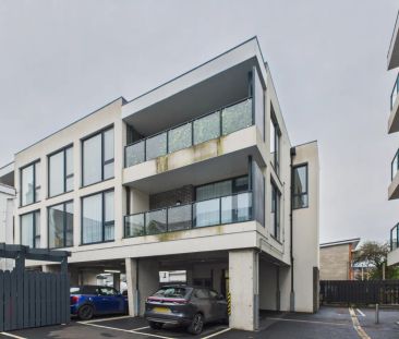 Apartment 5, 124 - Photo 3