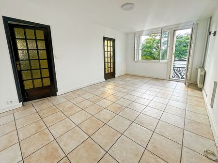 Appartement T3 près de RIS ORANGIS à louer - Photo 2