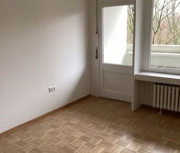 große 2-Zimmer-Wohnung mit Balkon und Aufzug - Photo 1