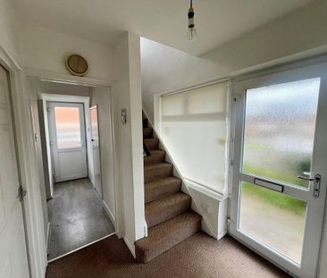 3 bedroom semi-detached house to rent - Photo 4
