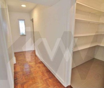 4 room luxury House for rent in Oeiras, Portugal - Photo 2