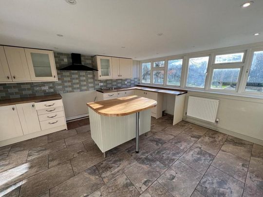 3 bedroom detached house to rent - Photo 1