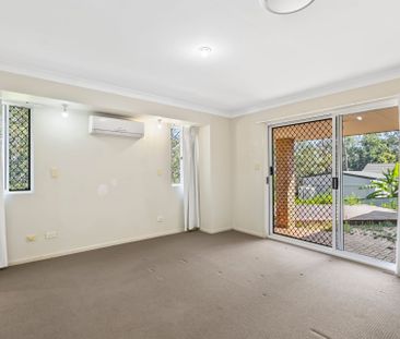 Spacious Family Home in Prime Helensvale Location - Perfect for Modern Living! - Photo 3