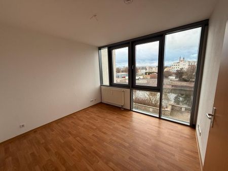 Nachmieter gesucht! Ab sofort! Mit Blick auf die Elbe - Photo 2