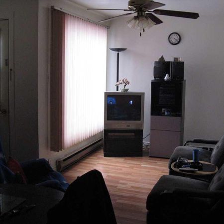 2 1/2 Centre-Ville Victoriaville - 1 mai - Photo 4