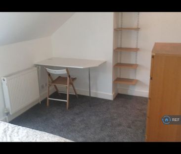 1 bedroom in a house share to rent - Photo 5