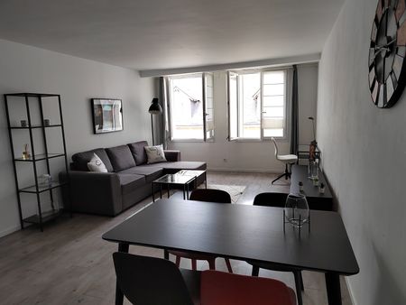 Location Appartement 1 pièce 48m² ORLEANS 45000 - Photo 2