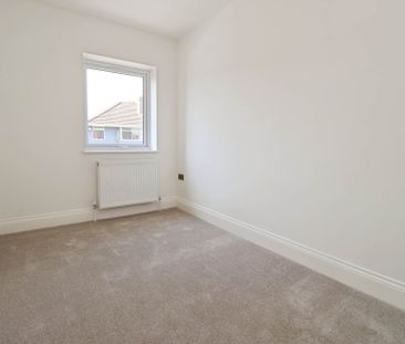 Oak Road, Bebington - Photo 2