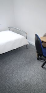 Flat 78, Samara Plaza, LS2 9DU, Leeds - Photo 3