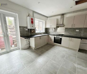 3 bedroom semi-detached house to rent - Photo 6
