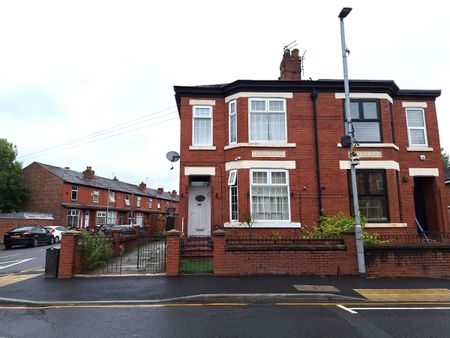 Cromwell Grove, Levenshulme, Manchester, M19 - Photo 4