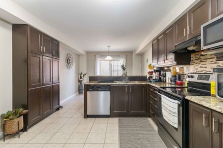 For Lease - 40 Peach Drive, Brampton, Ontario - Photo 3