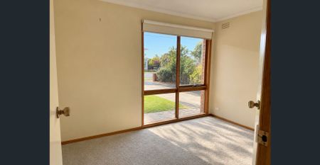 Refreshed home in a central location. - Photo 4