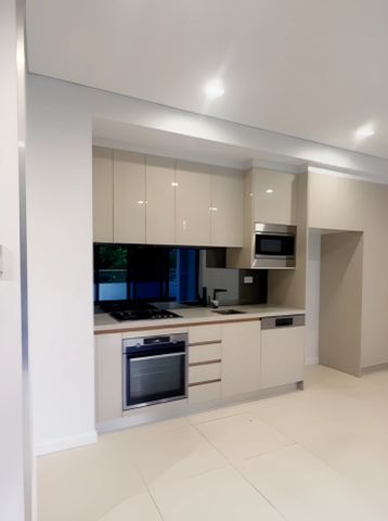 1 bed 1 bath - Photo 5