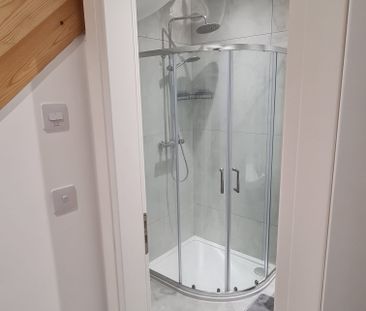 Ensuite -double bedroom to let close to Barking side station- 850 PCM - Photo 5