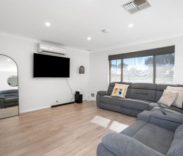 Renovated home complete with split systems and solar panels - Photo 2