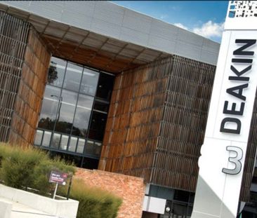 Surrey Hills - Photo 1