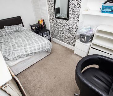 4 bedroom house to rent - Photo 3