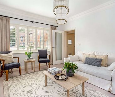 A beautiful three bedroom mews style home in Ascot. - Photo 1