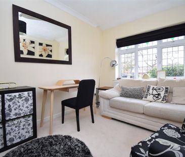 Shuttle Eye Way, Grange Moor, Wakefield - Photo 3