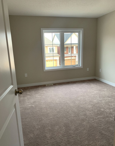 For Lease - 140 Finegan Circle, Brampton, Ontario - Photo 2