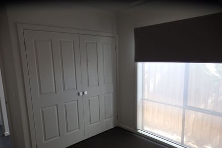 Spacious 3-Bedroom Family Home with Ensuite in Prime Eumemmerring Location! - Photo 3