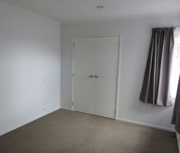 Live right in the heart of the city. - Photo 2