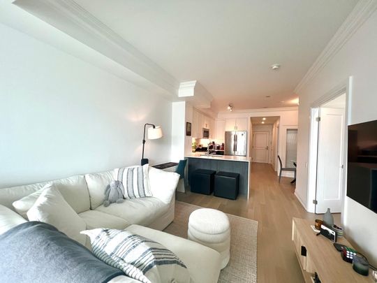 For Lease - 25 Scrivener Square Unit# 411, Toronto, Ontario - Photo 1