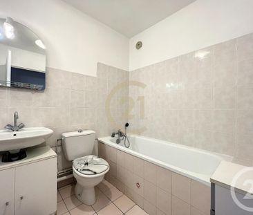 Location Appartement 1 pièce 26m² MELUN 77000 - Photo 1