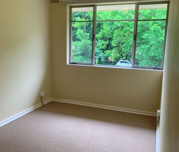 5 Jansz Crescent, Griffith - Photo 3