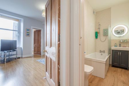 2 bedroom apartment to rent - Photo 2