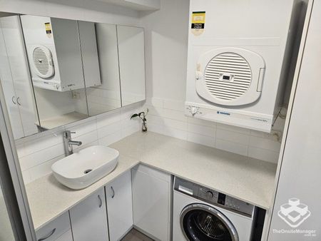 Fabulous 1-bed unit - Photo 5