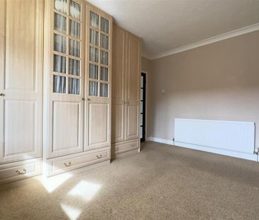 2 bedroom detached bungalow to rent - Photo 4