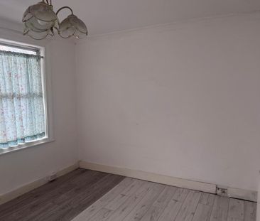 Room in a Shared Flat, Portland Road, SE25 - Photo 4