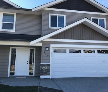 Beautiful Executive 4 Bedroom Home – Ladysmith - Photo 4