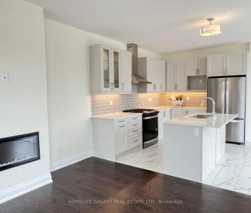 Condo Townhouse For Lease | E9231461 - Photo 4