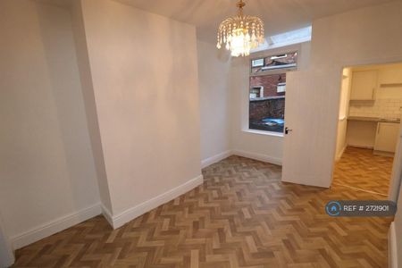 2 bedroom terraced house to rent - Photo 2