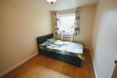 Station Approach, Epsom, KT19 8DJ - Photo 4